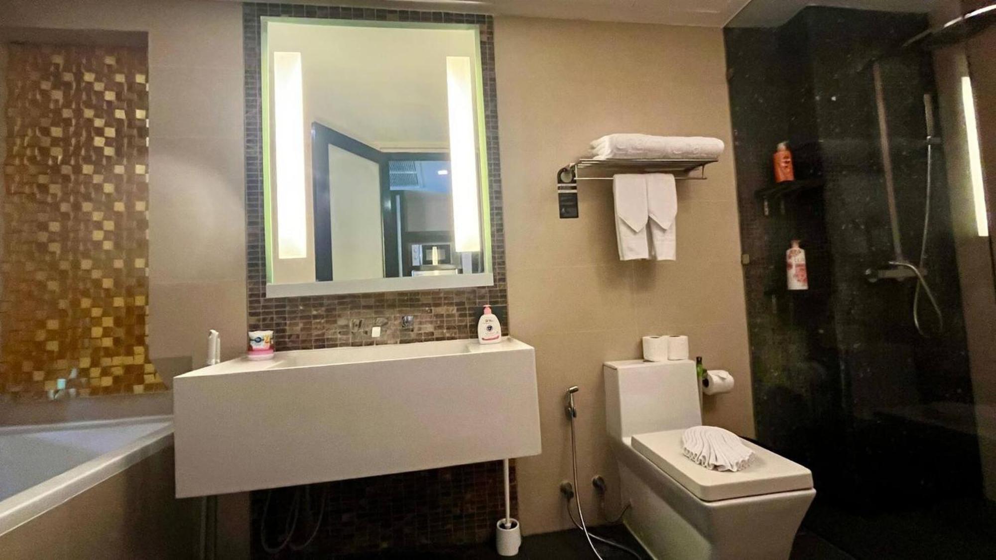 4605-5-Star Seaview Aparthotel 30M To Patong Beach Exterior photo